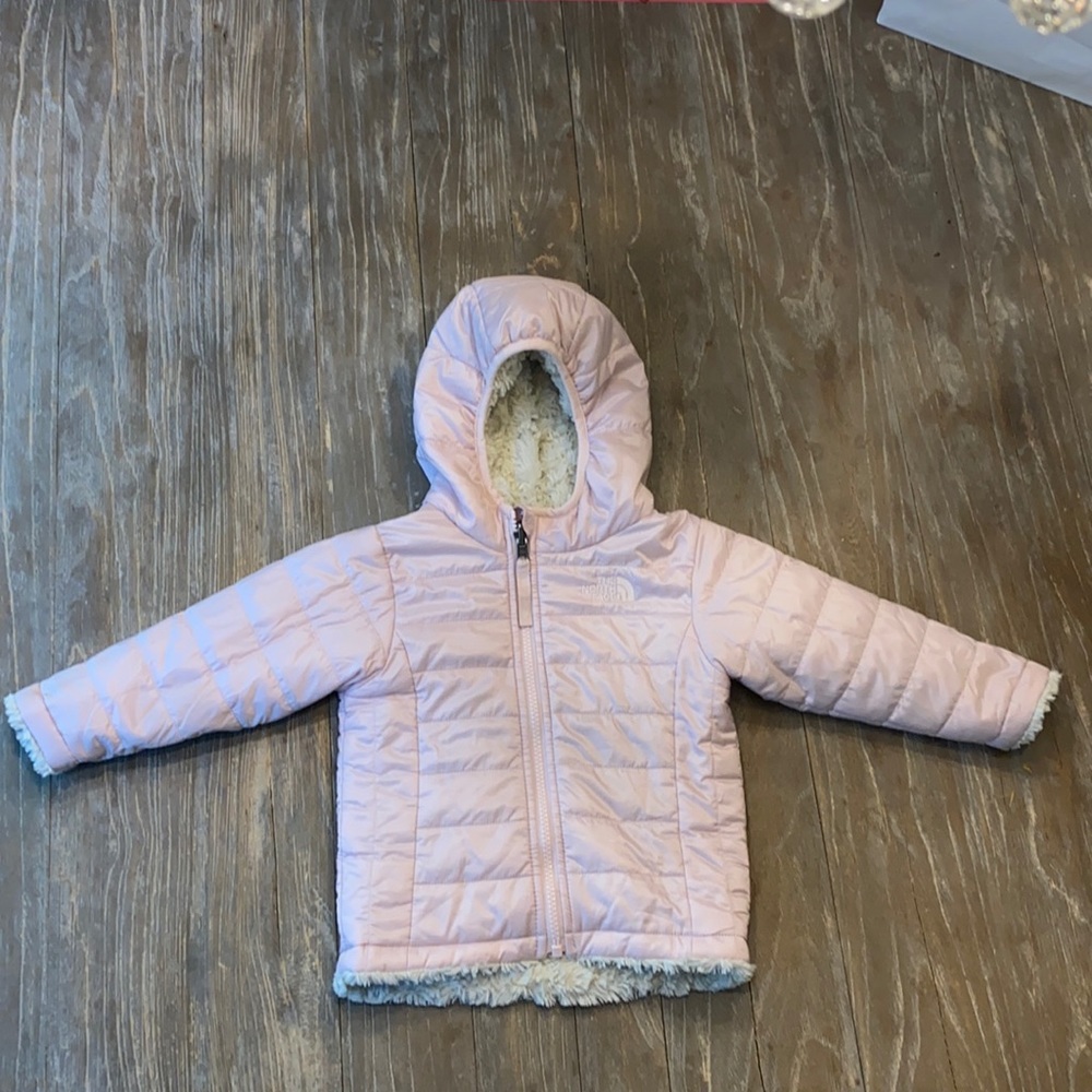 The North Face Reversible Mossbud baby Jacket size 12-18M